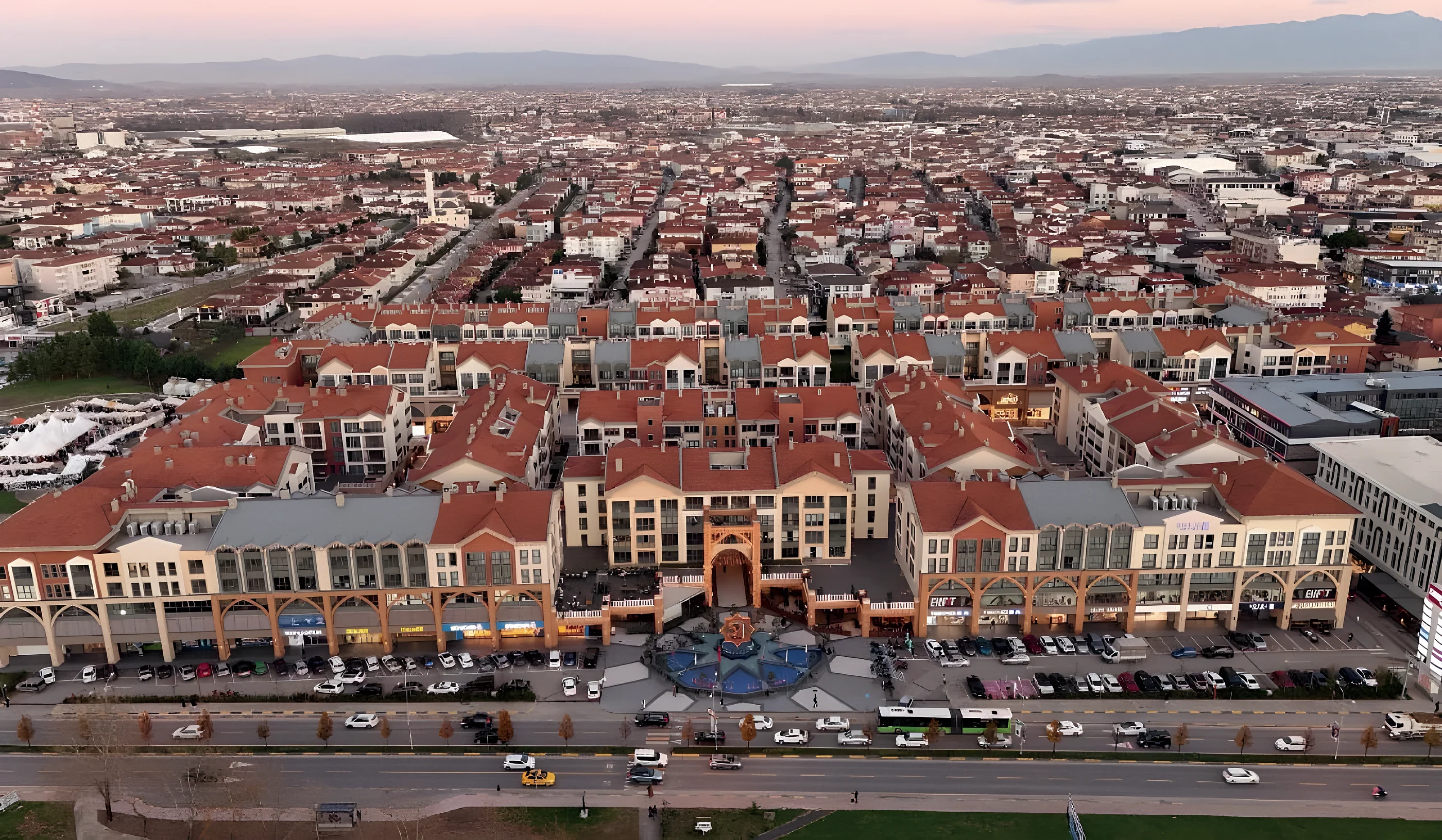Cadde54 projesinin gün batımında havadan görünümü